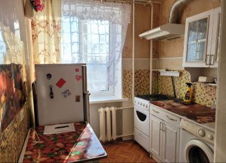 Сдаю в аренду 1-ком. квартиру, 31 м2, Кронштадт, улица Гусева