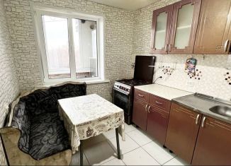 Продается 3-комнатная квартира, 57.5 м2, Соль-Илецк, улица ЛТЦ 12, 8