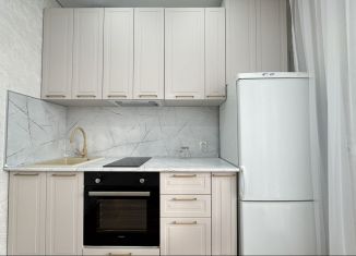 Сдается в аренду 2-ком. квартира, 56 м2, Республика Башкортостан, улица Ленина, 162/1