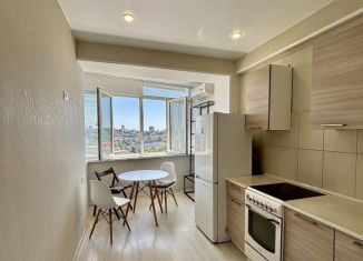 Сдается двухкомнатная квартира, 35 м2, Сочи, переулок Чехова, 6/3, микрорайон Донская