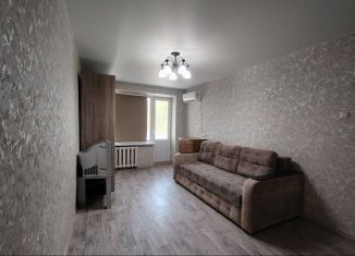 Продаю 1-комнатную квартиру, 30 м2, Таганрог, улица Сергея Шило, 167-4