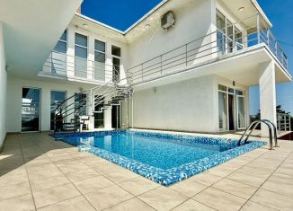 Сдаю дом, 350 м2, Крым, улица 16 Сентября