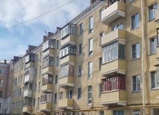 Продаю 2-ком. квартиру, 41.5 м2, Курган, улица Коли Мяготина, 96, жилой район Центральный