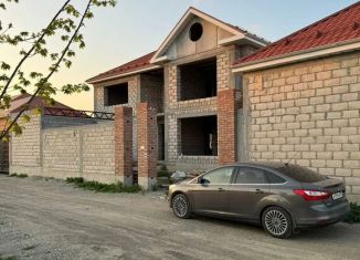 Продается дом, 350 м2, Грозный, улица Саясановская, 46