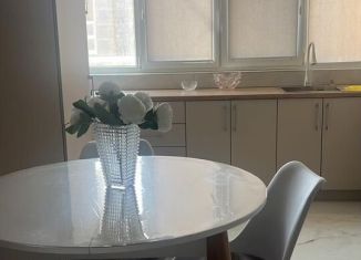 Сдаю 1-комнатную квартиру, 50 м2, Избербаш, улица Маяковского, 133/1к1