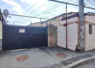 Продаю 1-ком. квартиру, 32.7 м2, Симферополь, улица Некрасова, 37