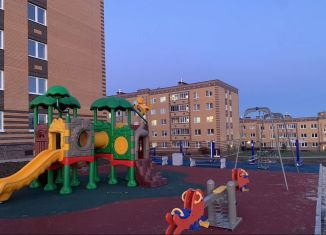 Продам 5-комнатную квартиру, 52.3 м2, Калуга, улица Николая Ткачёва, 16