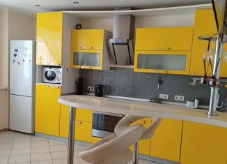 Сдача в аренду двухкомнатной квартиры, 70 м2, Тольятти, Офицерская улица, 19