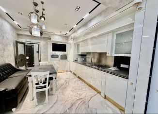 Сдаю 2-ком. квартиру, 106 м2, Пятигорск, Московская улица, 94