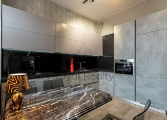 Сдается в аренду 1-комнатная квартира, 60 м2, Санкт-Петербург, Воронежская улица, 55к2