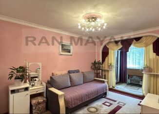 Продается двухкомнатная квартира, 48 м2, Майкоп, улица Хакурате, 229