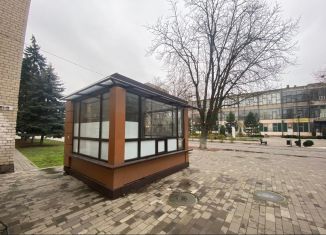 Продаю торговую площадь, 14 м2, Азов, Петровский бульвар, 38