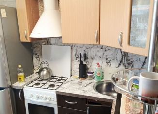 Продам 2-ком. квартиру, 45 м2, Новомосковск, Олимпийская улица, 3Б