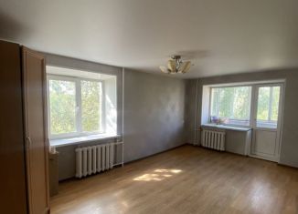 Продаю 1-ком. квартиру, 31.3 м2, Пермь, улица Победы, 33