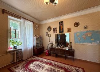 Продаю 2-комнатную квартиру, 60 м2, Смоленск, улица Докучаева, 8