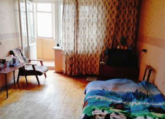 Продам 1-комнатную квартиру, 34 м2, Киров, улица Защитников Отечества, 66