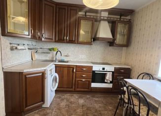 Продам трехкомнатную квартиру, 72.3 м2, Тюмень, улица 30 лет Победы, 132