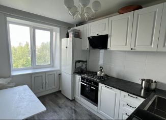 Продам 3-комнатную квартиру, 59 м2, Республика Башкортостан, улица Бочкарёва, 3