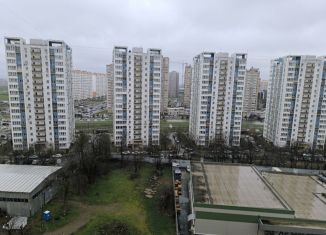 Сдаю 2-ком. квартиру, 60 м2, Краснодар, улица имени 40-летия Победы, 141, ЖК Легенда