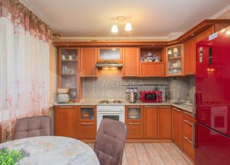 Продажа двухкомнатной квартиры, 60 м2, Тюмень, улица 30 лет Победы, 126