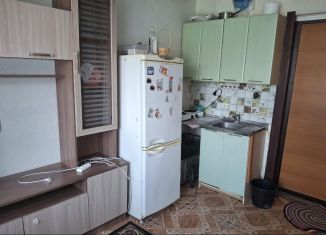 Сдаю в аренду квартиру студию, 14 м2, Тюменская область, улица Республики, 220