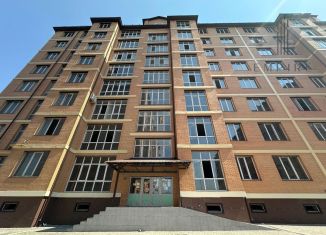 Продаю 3-ком. квартиру, 110 м2, Грозный, улица Сайханова, 216, Байсангуровский район
