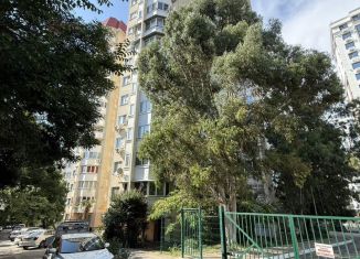 Продам трехкомнатную квартиру, 92 м2, Сочи, Невская улица, 19, микрорайон Завокзальный