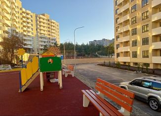 2-комнатная квартира на продажу, 78.9 м2, Геленджик, улица Маршала Жукова, 2к1