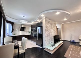 Сдаю в аренду 3-комнатную квартиру, 80 м2, посёлок Парголово, улица Валерия Гаврилина, 3к2