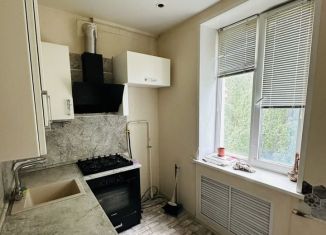 Продается 2-ком. квартира, 51.9 м2, Курган, Станционная улица, 24, жилой район Центральный