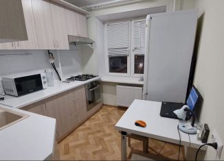 Сдам 1-ком. квартиру, 38 м2, Санкт-Петербург, Бухарестская улица