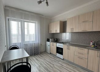 Продаю однокомнатную квартиру, 36 м2, Армавир, проспект Авиаторов, 2