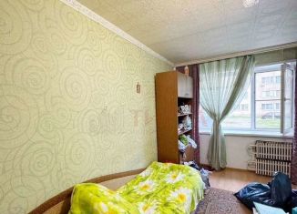 Продам двухкомнатную квартиру, 45 м2, Старый Оскол, микрорайон Макаренко, 1