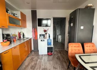 Продается трехкомнатная квартира, 93.7 м2, Бугульма, улица Александра Суворова, 70