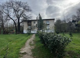 Продам трехкомнатную квартиру, 49.5 м2, Крым, Нижняя Речная улица, 9