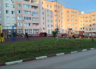 Сдача в аренду 3-ком. квартиры, 59 м2, Октябрьский, улица Рахимьяна Насырова, 1