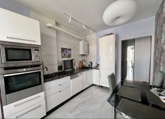 Продам двухкомнатную квартиру, 60 м2, Калининград, Суздальская улица, 11Б