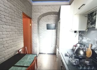 Продажа 2-комнатной квартиры, 42.6 м2, Кыштым, улица Образцова, 1