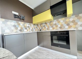 Продаю 1-комнатную квартиру, 31.8 м2, поселок городского типа Стройкерамика, улица Академика Дмитрия Козлова, 6