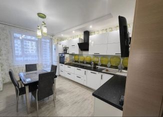 Сдаю в аренду двухкомнатную квартиру, 96 м2, Республика Башкортостан, Коммунистическая улица, 78