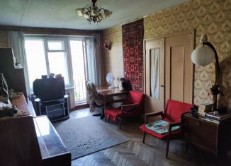 Продажа 3-комнатной квартиры, 54 м2, Петергоф, Озерковая улица, 55к2