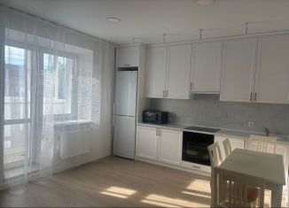 Сдается двухкомнатная квартира, 55 м2, Республика Башкортостан, улица Пархоменко, 71/1