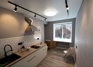 Продается 2-ком. квартира, 45 м2, Ростов-на-Дону, улица Курчатова, 2