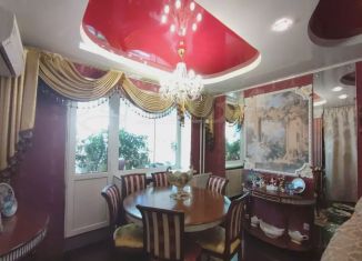 Продаю трехкомнатную квартиру, 80.1 м2, Тюмень, улица Казачьи Луга, 11