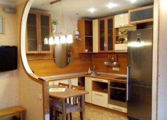Сдам в аренду 2-комнатную квартиру, 52 м2, Междуреченск, проспект Шахтёров, 35