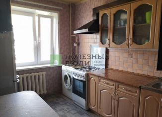 Трехкомнатная квартира на продажу, 62 м2, Курган, улица Бурова-Петрова, 96