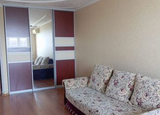 Сдам однокомнатную квартиру, 38 м2, Азов, Петровская площадь, 9