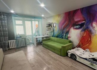 Продаю 2-ком. квартиру, 50 м2, Алексин, улица Ленина, 4/14