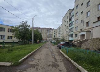 Продается двухкомнатная квартира, 48.2 м2, Туймазы, улица Островского, 48