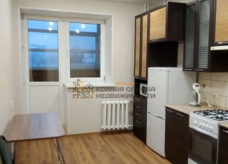 Сдаю однокомнатную квартиру, 50 м2, Республика Башкортостан, улица Пушкина, 117